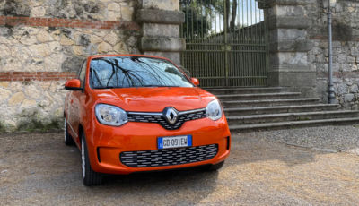 Prova su strada della Renault Twingo elettrica Vibes
