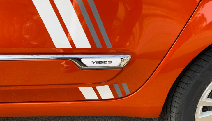 Prova su strada della Renault Twingo elettrica Vibes - Foto 8 di 15