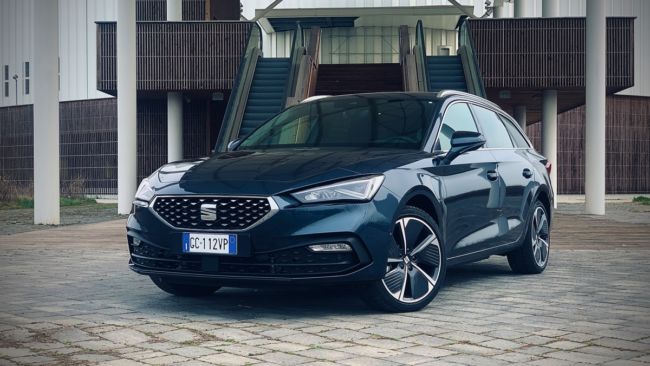 [VIDEO] Prova Seat Leon Sportstourer 2021: Il Plug-In Hybrid veloce ed ecologico con 204 CV