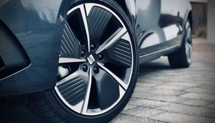 [VIDEO] Prova Seat Leon Sportstourer 2021: Il Plug-In Hybrid veloce ed ecologico con 204 CV - Foto 4 di 38