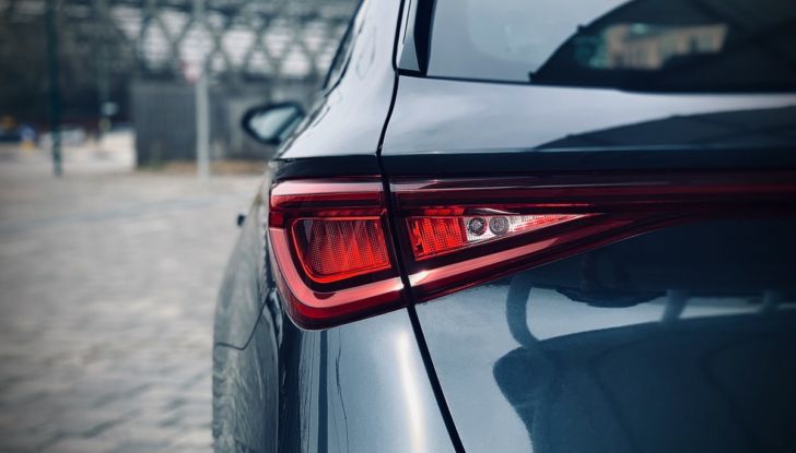 [VIDEO] Prova Seat Leon Sportstourer 2021: Il Plug-In Hybrid veloce ed ecologico con 204 CV - Foto 7 di 38