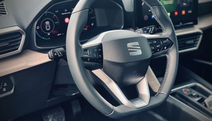 [VIDEO] Prova Seat Leon Sportstourer 2021: Il Plug-In Hybrid veloce ed ecologico con 204 CV - Foto 9 di 38