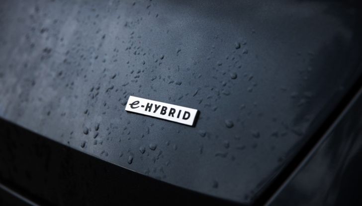 [VIDEO] Prova Seat Leon Sportstourer 2021: Il Plug-In Hybrid veloce ed ecologico con 204 CV - Foto 35 di 38