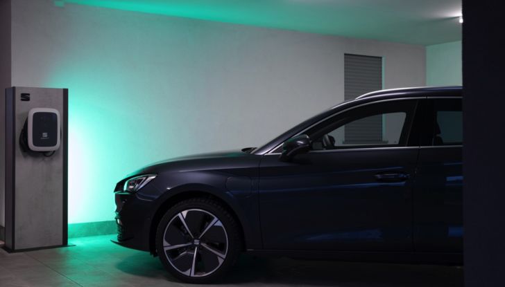 [VIDEO] Prova Seat Leon Sportstourer 2021: Il Plug-In Hybrid veloce ed ecologico con 204 CV - Foto 36 di 38