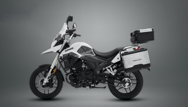 Sinnis presenta la piccola adventure Terrain 125 - Foto 1 di 5