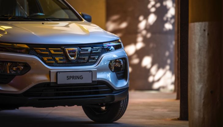 Autobest premia Dacia Spring con il titolo “Best Buy Car of Europe 2022” - Foto 12 di 29