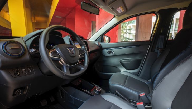 Autobest premia Dacia Spring con il titolo “Best Buy Car of Europe 2022” - Foto 23 di 29