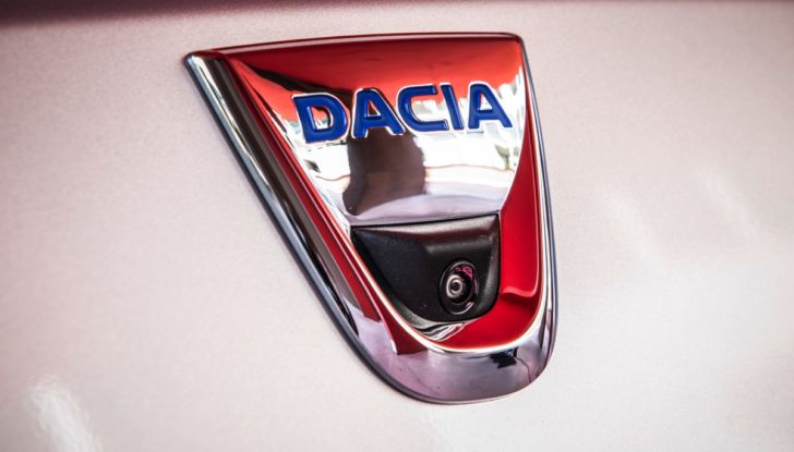 Autobest premia Dacia Spring con il titolo “Best Buy Car of Europe 2022” - Foto 25 di 29