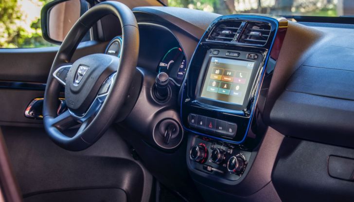 Autobest premia Dacia Spring con il titolo “Best Buy Car of Europe 2022” - Foto 27 di 29