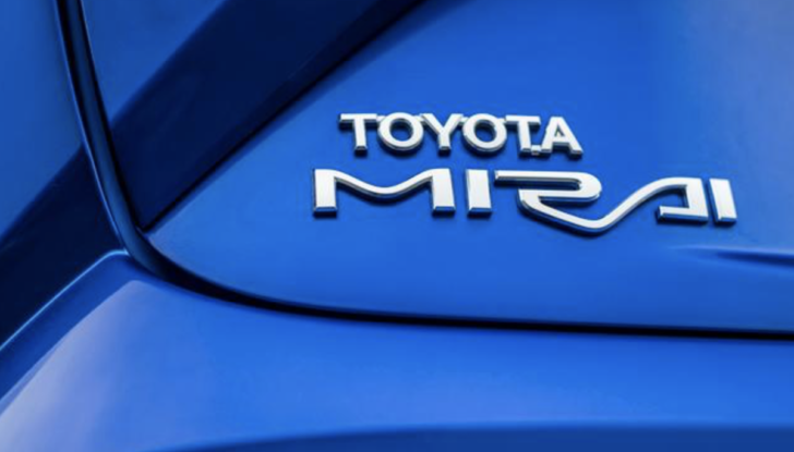 Toyota Mirai 2021 da record: 1360 km con un pieno di idrogeno - Foto 15 di 27