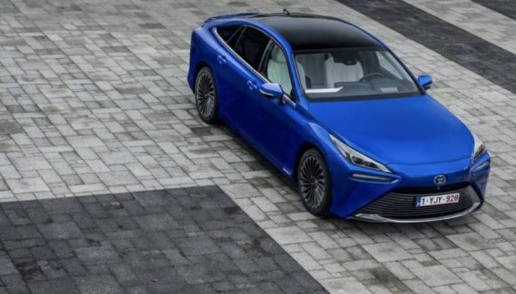 Toyota Mirai 2021 da record: 1360 km con un pieno di idrogeno - Foto 24 di 27