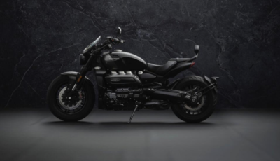 Triumph: in arrivo le nuove Rocket 3R Black e Rocket 3GT Triple black