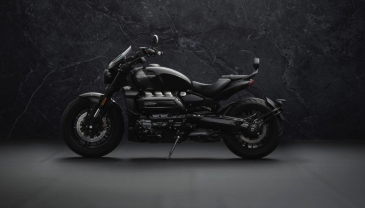 Triumph: in arrivo le nuove Rocket 3R Black e Rocket 3GT Triple black - Foto 2 di 13