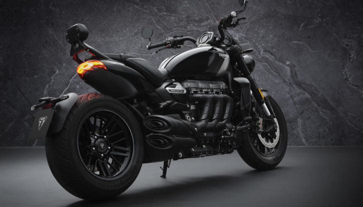 Triumph: in arrivo le nuove Rocket 3R Black e Rocket 3GT Triple black - Foto 5 di 13