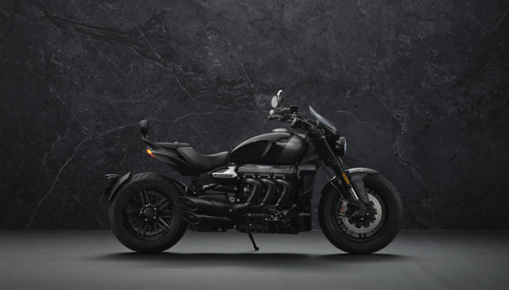 Triumph: in arrivo le nuove Rocket 3R Black e Rocket 3GT Triple black - Foto 9 di 13