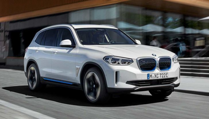 [VIDEO] Prova su strada BMW iX3 2021, il SUV elettrico: caratteristiche, prezzi e consumi - Foto 2 di 36