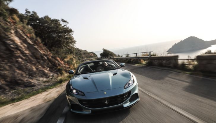 [VIDEO] Prova su strada Ferrari Portofino M, tutto il piacere di un V8 da 620 CV - Foto 11 di 42