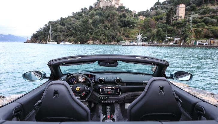 [VIDEO] Prova su strada Ferrari Portofino M, tutto il piacere di un V8 da 620 CV - Foto 3 di 42