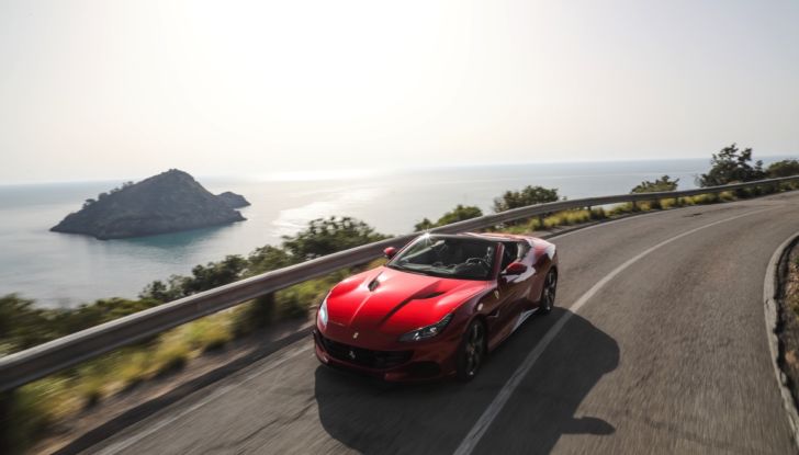 [VIDEO] Prova su strada Ferrari Portofino M, tutto il piacere di un V8 da 620 CV - Foto 22 di 42