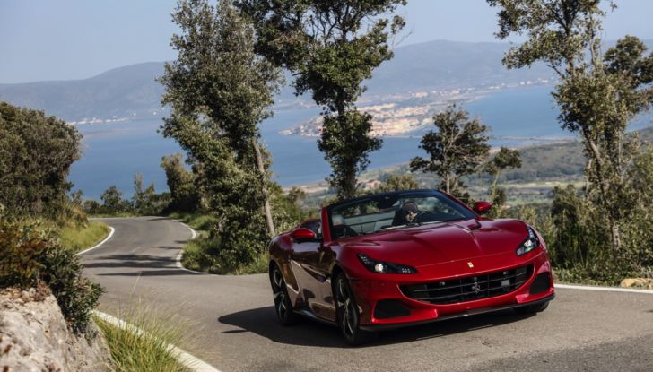 [VIDEO] Prova su strada Ferrari Portofino M, tutto il piacere di un V8 da 620 CV - Foto 24 di 42