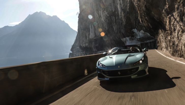 [VIDEO] Prova su strada Ferrari Portofino M, tutto il piacere di un V8 da 620 CV - Foto 26 di 42