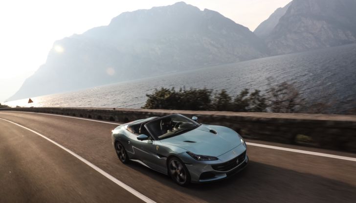 [VIDEO] Prova su strada Ferrari Portofino M, tutto il piacere di un V8 da 620 CV - Foto 27 di 42
