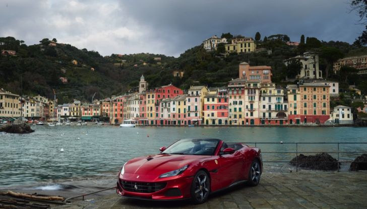 [VIDEO] Prova su strada Ferrari Portofino M, tutto il piacere di un V8 da 620 CV - Foto 38 di 42