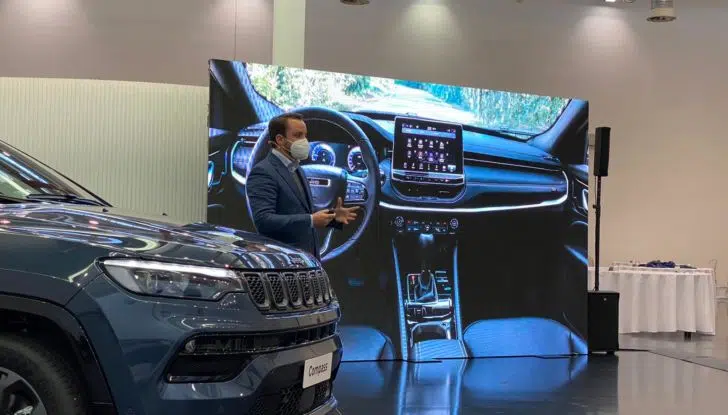 Jeep Compass 2022: il restyling debutterà al Salone di Chicago - Foto 11 di 35