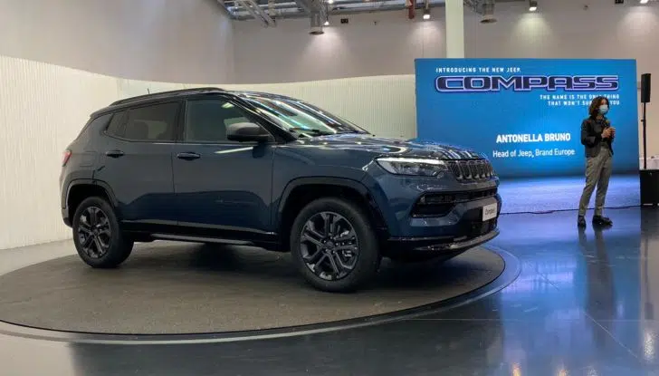 Jeep Compass 2022: il restyling debutterà al Salone di Chicago - Foto 21 di 35