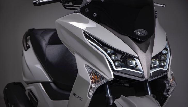 Kymco X-Town 300i ABS: arriva la versione Euro 5 - Foto 5 di 14