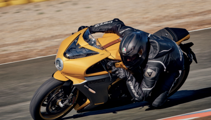 MV Agusta Superveloce e Superveloce S 2021: i due lati della medaglia - Foto 10 di 33