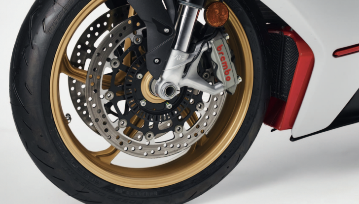 MV Agusta Superveloce e Superveloce S 2021: i due lati della medaglia - Foto 18 di 33