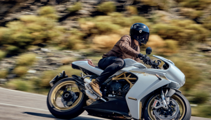 MV Agusta Superveloce e Superveloce S 2021: i due lati della medaglia - Foto 28 di 33