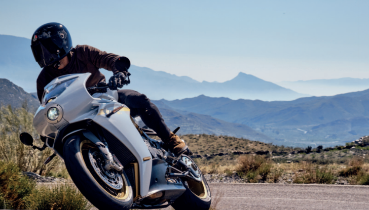 MV Agusta Superveloce e Superveloce S 2021: i due lati della medaglia - Foto 32 di 33