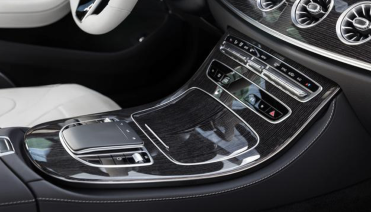 Mercedes CLS 2021: assetto AMG Line di serie e prezzi da 89.500 Euro - Foto 24 di 24