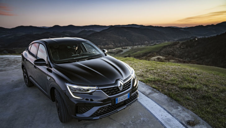 Renault Arkana: prova su strada del SUV Coupé - Foto 8 di 37