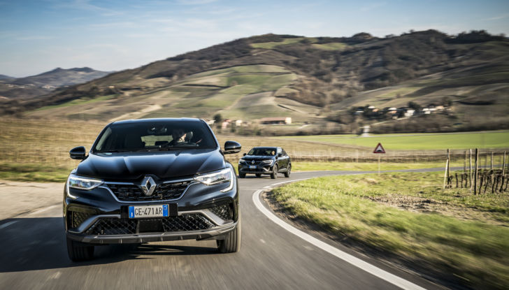 Renault Arkana: prova su strada del SUV Coupé - Foto 16 di 37