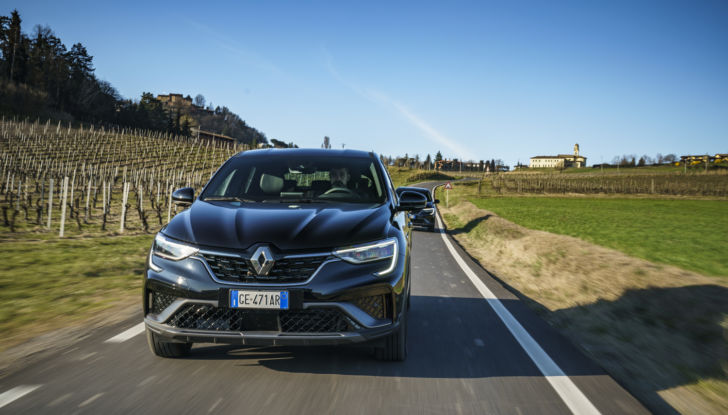 Renault Arkana: prova su strada del SUV Coupé - Foto 18 di 37