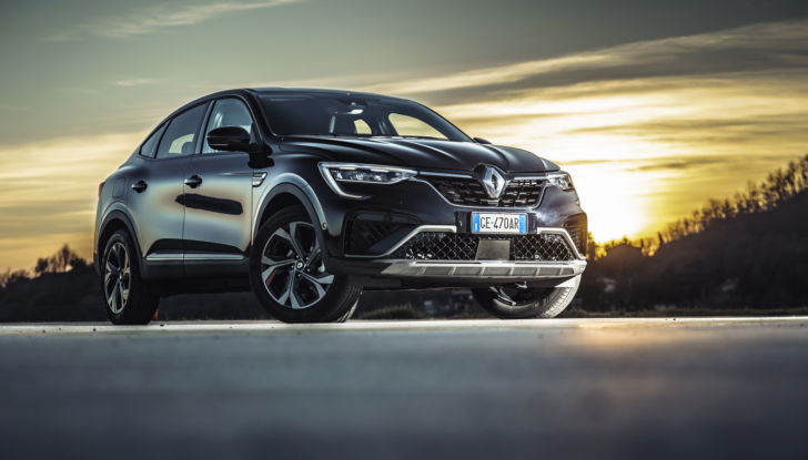 Renault Arkana: prova su strada del SUV Coupé - Foto 25 di 37