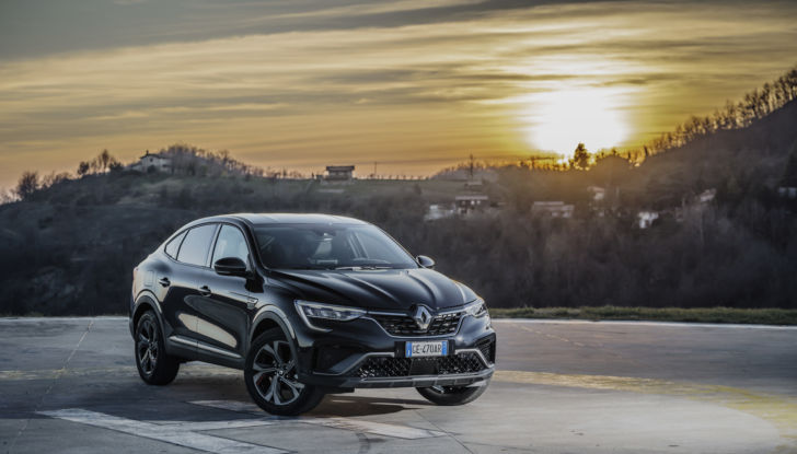 Renault Arkana: prova su strada del SUV Coupé - Foto 26 di 37