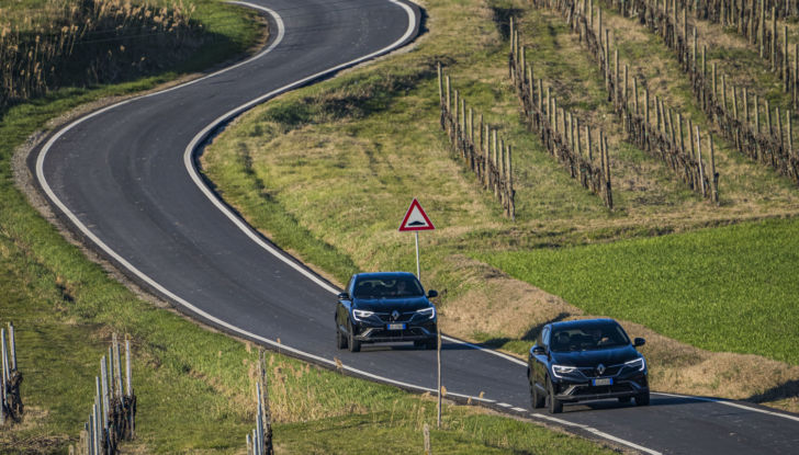 Renault Arkana: prova su strada del SUV Coupé - Foto 4 di 37