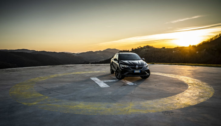 Renault Arkana: prova su strada del SUV Coupé - Foto 6 di 37