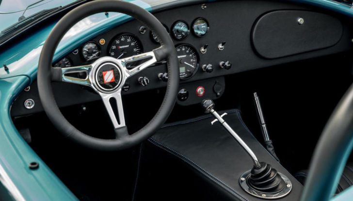 Una Shelby Cobra MKIII R con motore Godzilla - Foto 11 di 17
