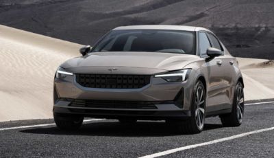 Polestar 2: il crossover elettrico ora disponibile in versione “single motor”