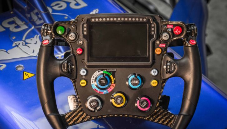 Scuderia Toro Rosso STR14 Albon Gasly