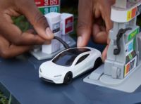 Matchbox Tesla Roadster: il modellino Mattel al 99% con materiali riciclati