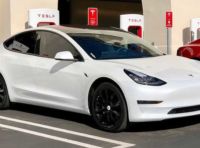 Tesla Model 3 batte Volkswagen Golf: a settembre è al top delle vendite in Europa!