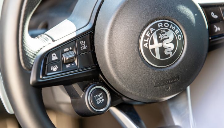 Alfa Romeo Giulia: prova su strada del nuovo MY2020 - Foto 18 di 45