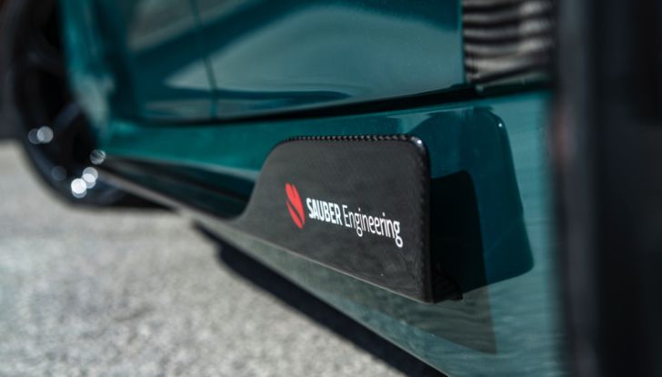 [VIDEO] Prova in pista: Alfa Romeo Giulia GTA e GTAm, la berlina del Biscione oltre ogni limite - Foto 32 di 50