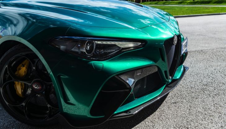 [VIDEO] Prova in pista: Alfa Romeo Giulia GTA e GTAm, la berlina del Biscione oltre ogni limite - Foto 34 di 50